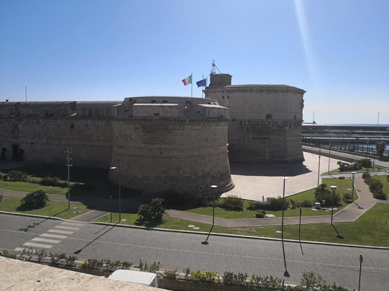 Casa Cavallotti - Modern Apartment Between Train Station And Port شيفيتافيكْيا المظهر الخارجي الصورة